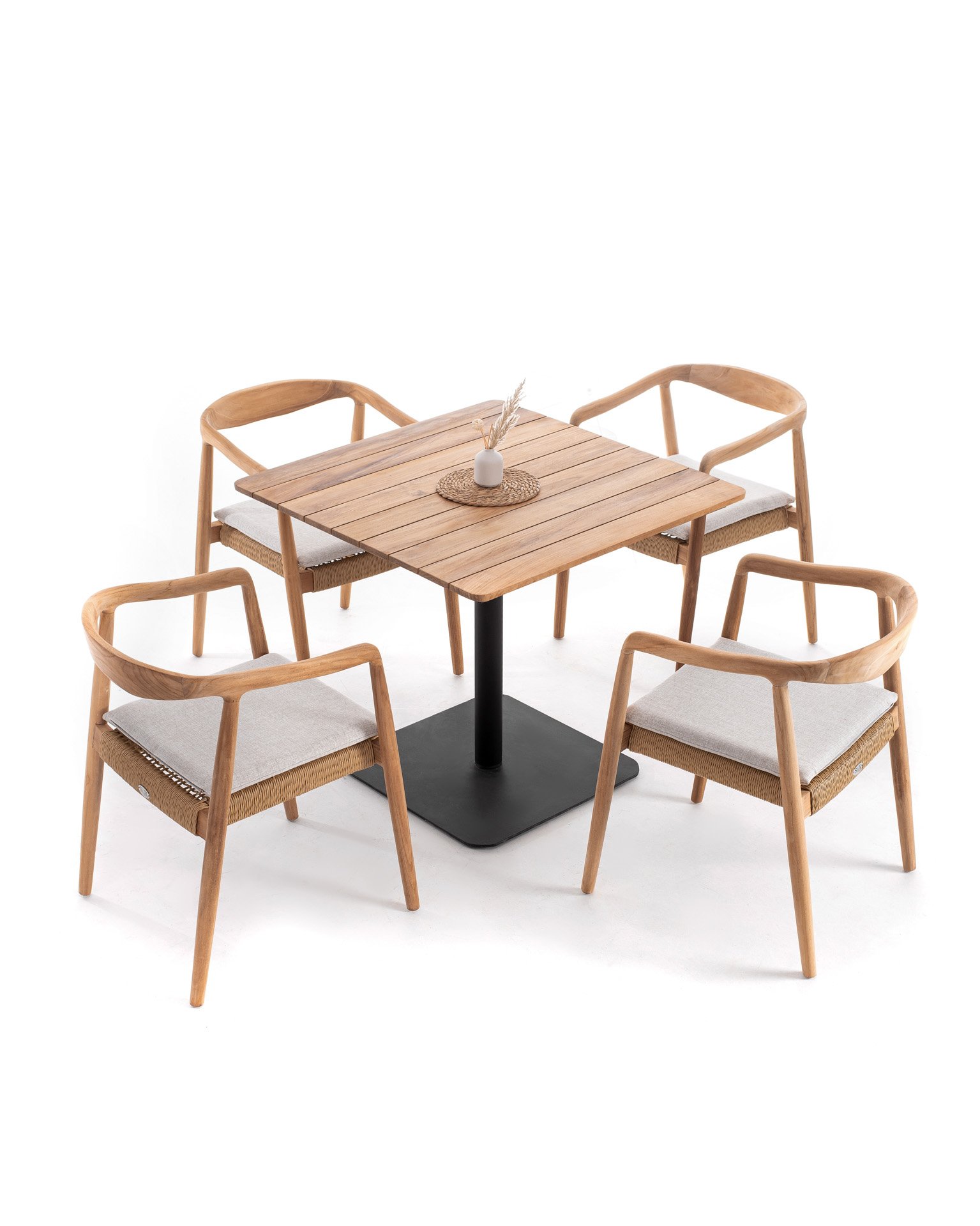 COAST TABLE & SETH OUTDOOR CHAIR